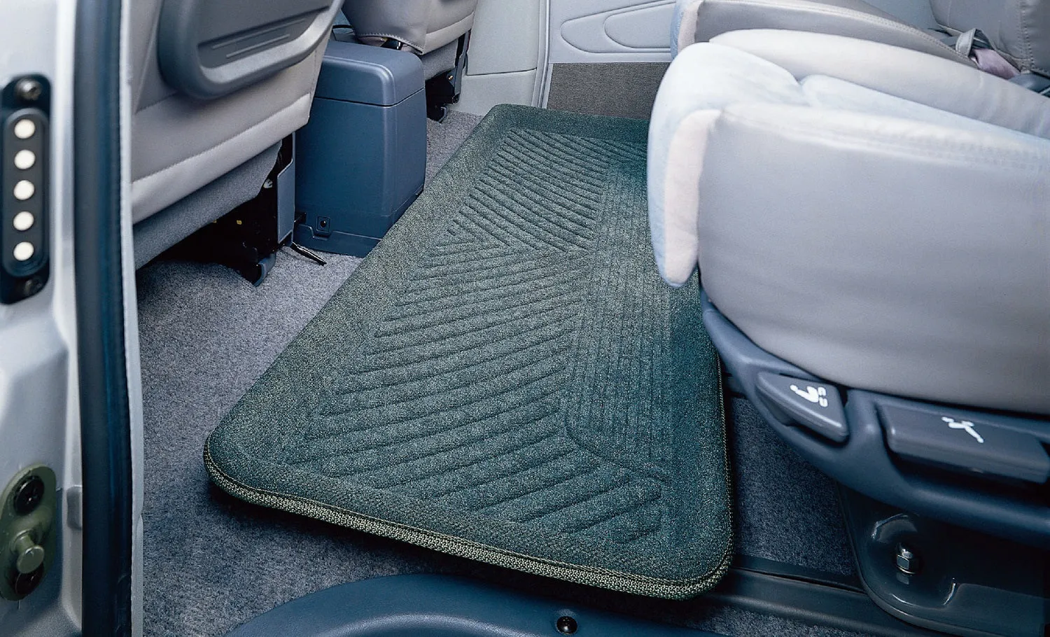 3D MAXpider 2333M-09 - Universal CLASSIC Floor Mat