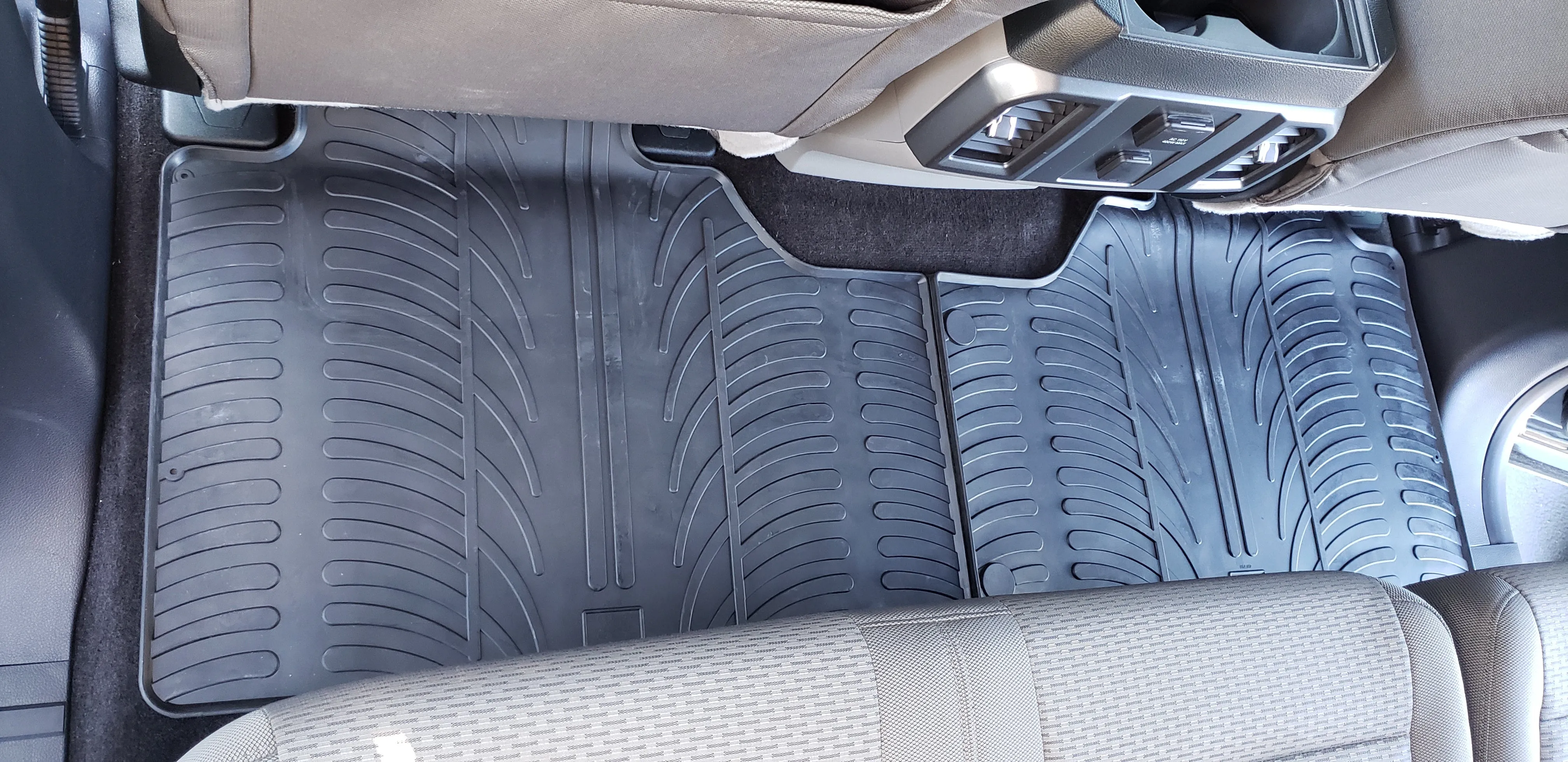 Custom Fit Floor Mats for Ford F-250/350/450/550 Super Duty-Crew/Extended Cab 2017-2024 (Carpet Floor & Tool Box)