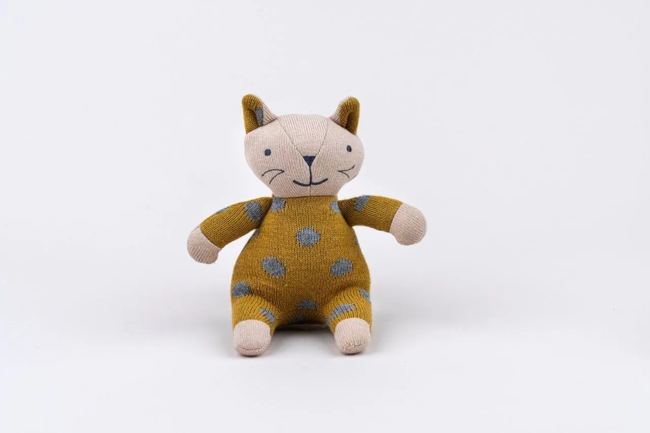 D)Lux Kitty Rattle Soft Toy