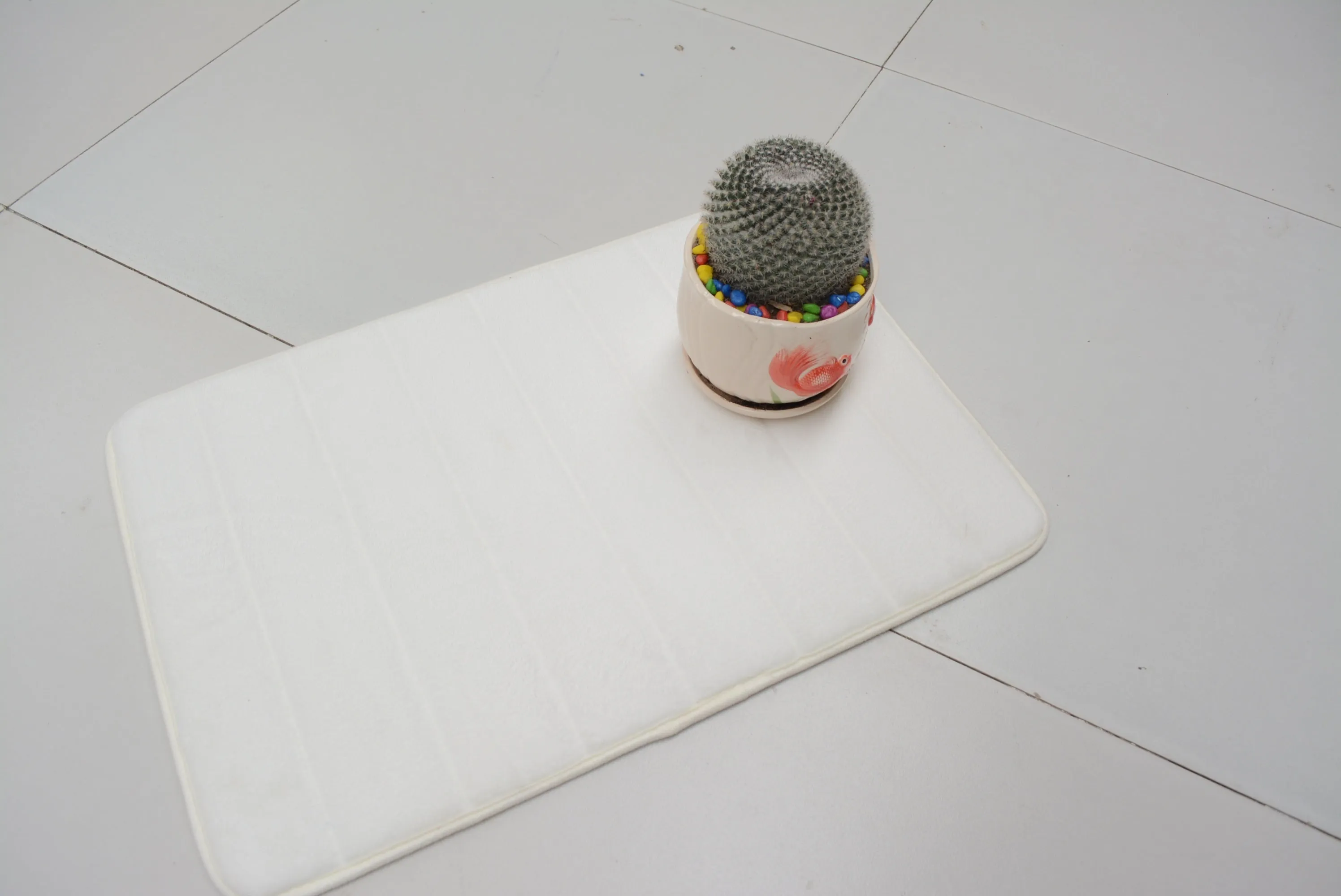 Memory Foam Bathrug - Black Bath Mat and Shower Rug Small 17&quot; X 24&quot; Inches, Non Slip Latex Free Plush Microfiber. Comfortable, Beautiful and Maximum Absorbency.
