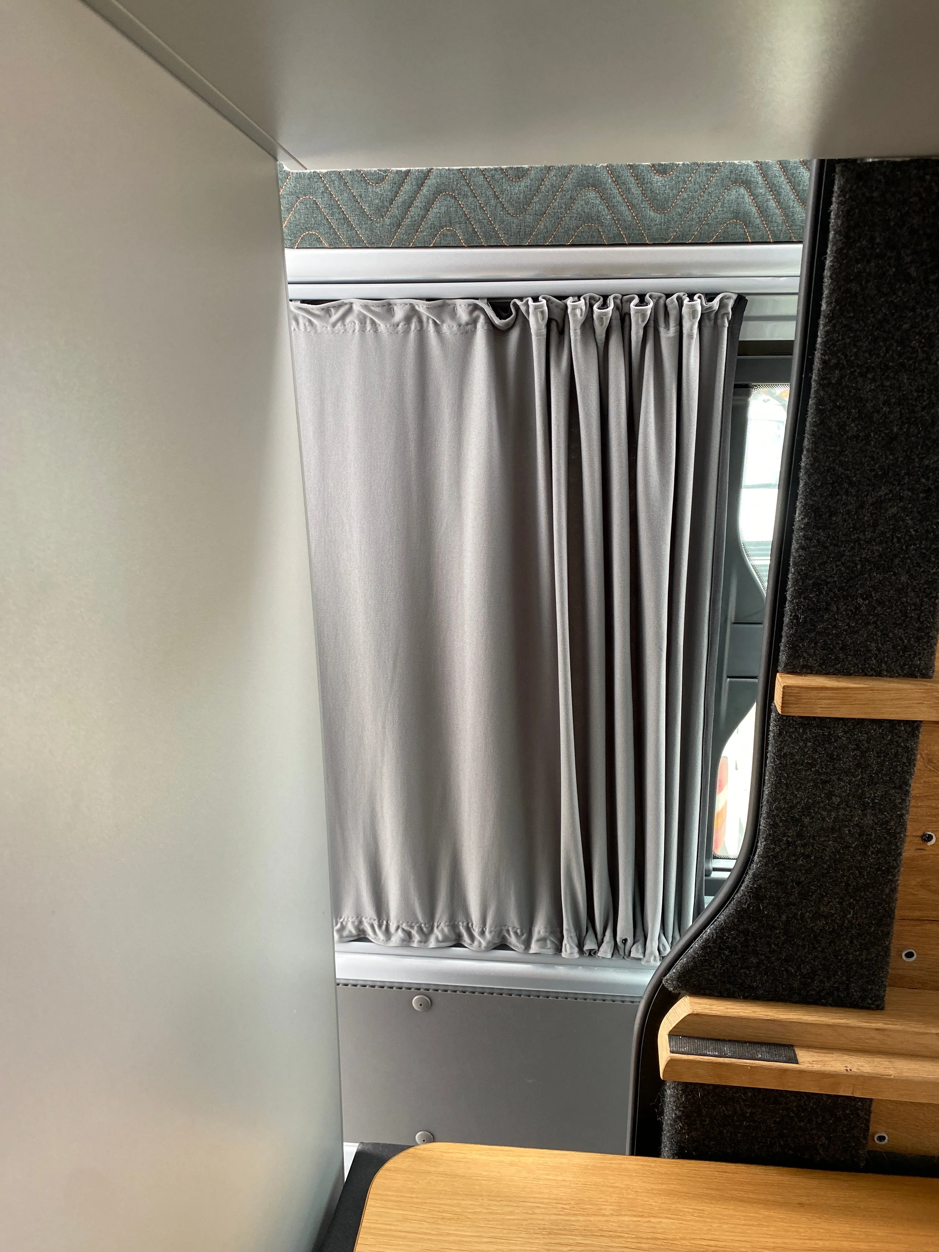VW Crafter (2017-onwards) - 1pc Window Blackout Curtain - Sliding Door Left or Right or Non-Sliding Door Right