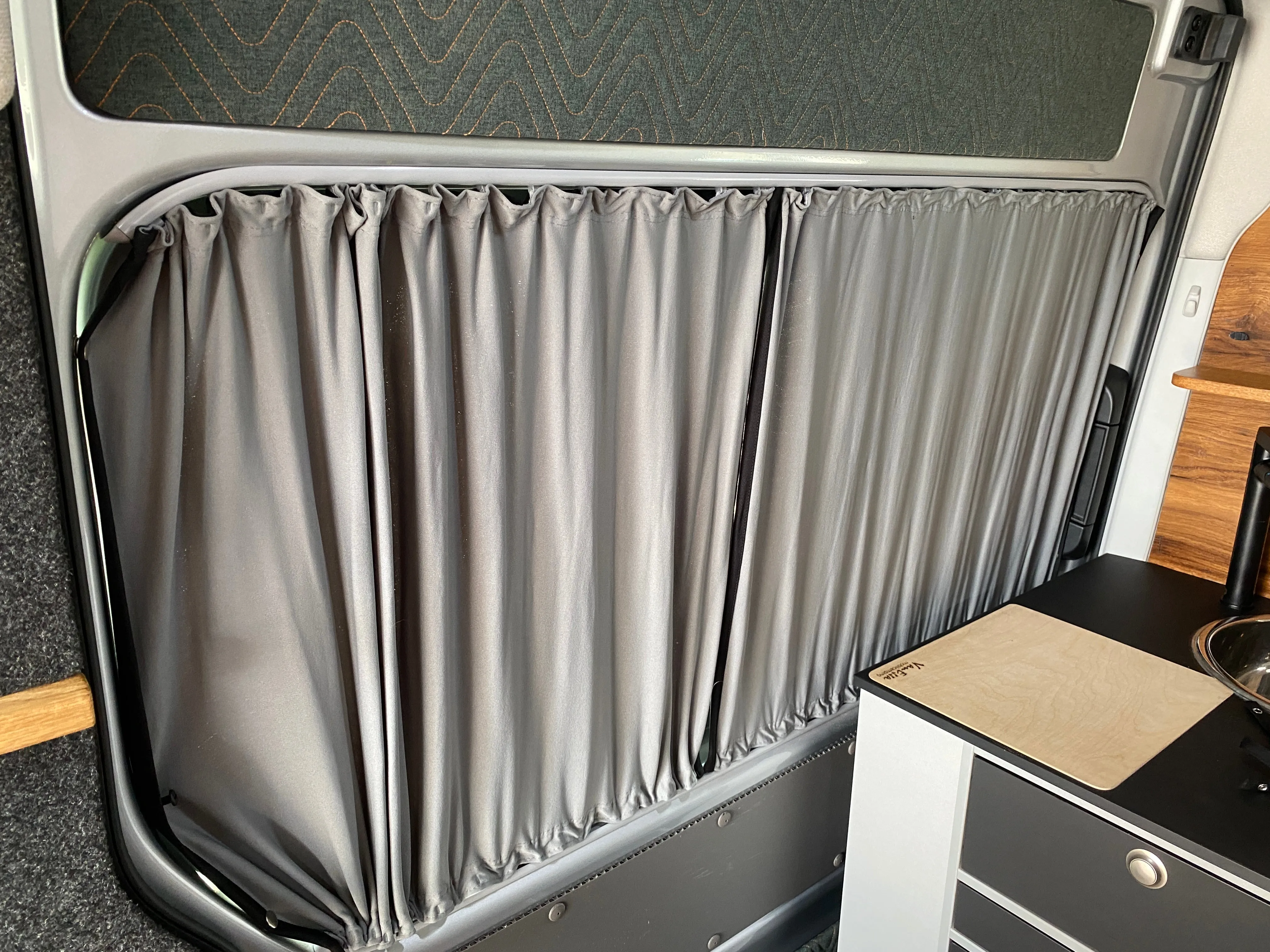 VW Crafter (2017-onwards) - 1pc Window Blackout Curtain - Sliding Door Left or Right or Non-Sliding Door Right